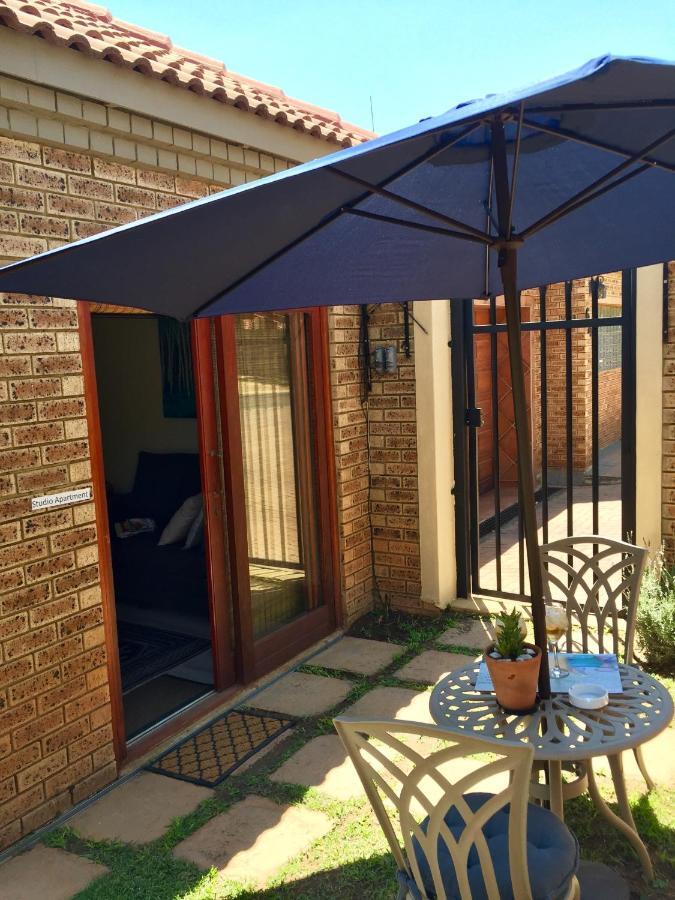 Bed and Breakfast 642 On Vincent à Pretoria-Noord Extérieur photo